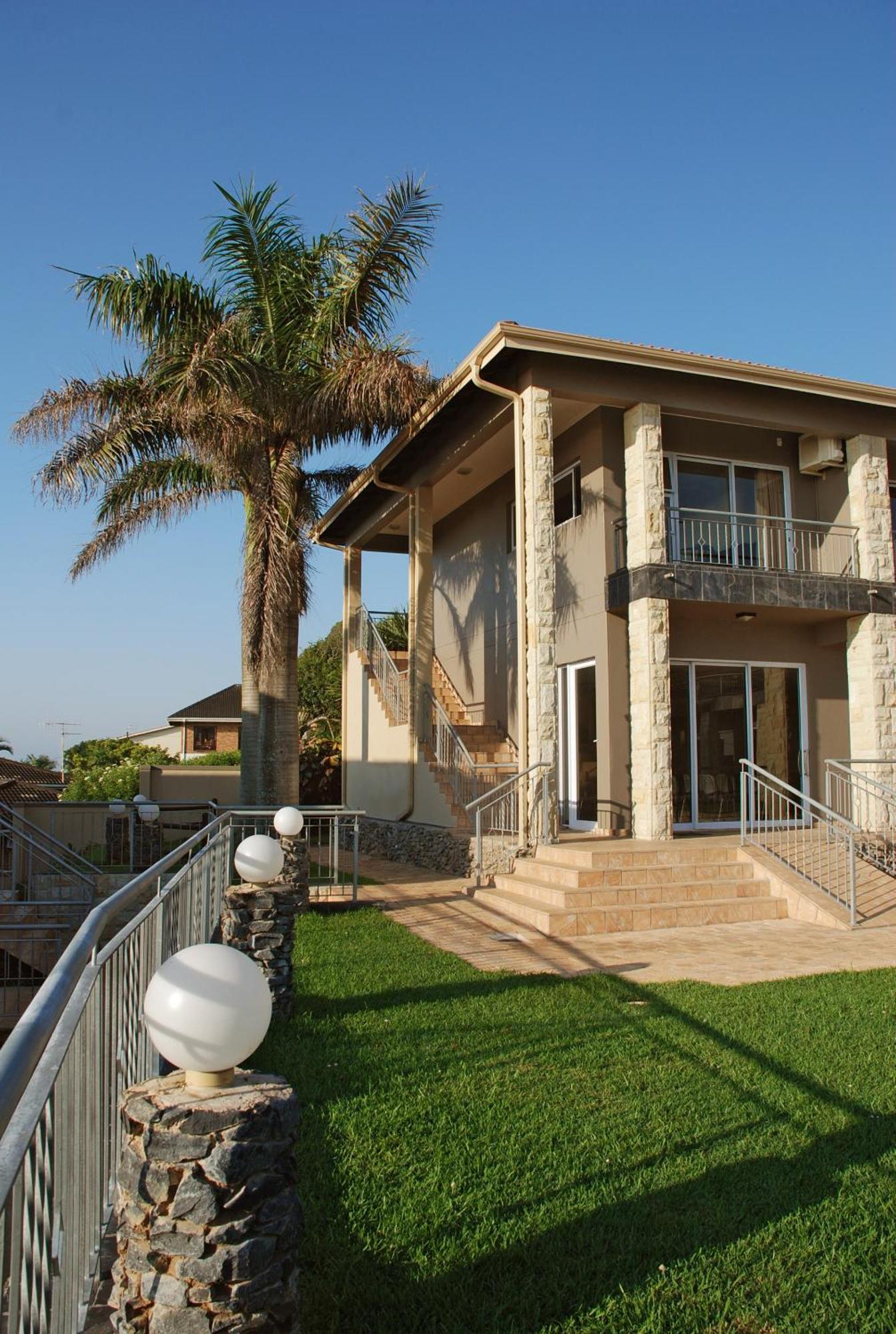 Umthunzi Hotel And Conference Umtentweni Экстерьер фото