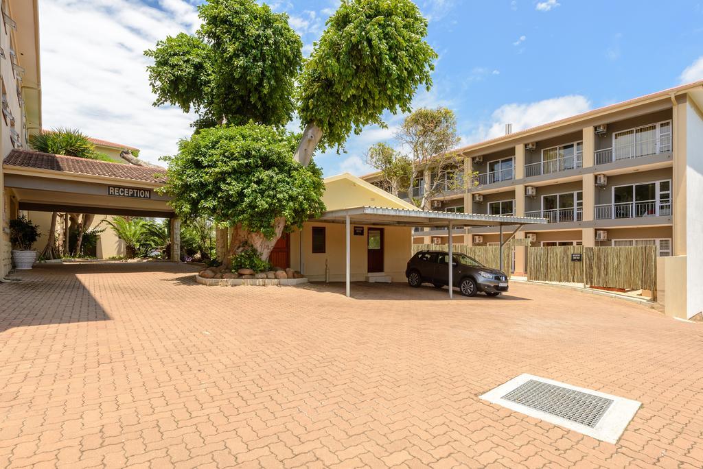 Umthunzi Hotel And Conference Umtentweni Экстерьер фото