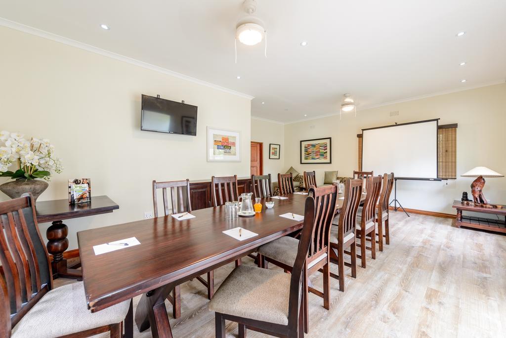Umthunzi Hotel And Conference Umtentweni Экстерьер фото