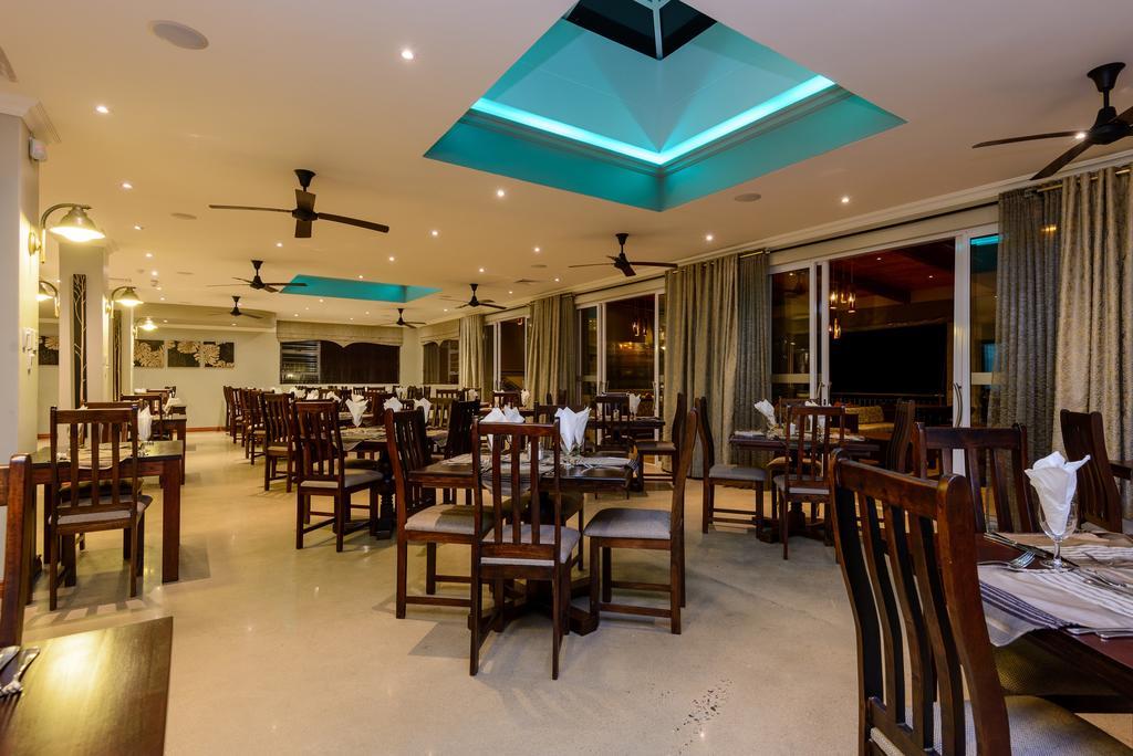 Umthunzi Hotel And Conference Umtentweni Экстерьер фото