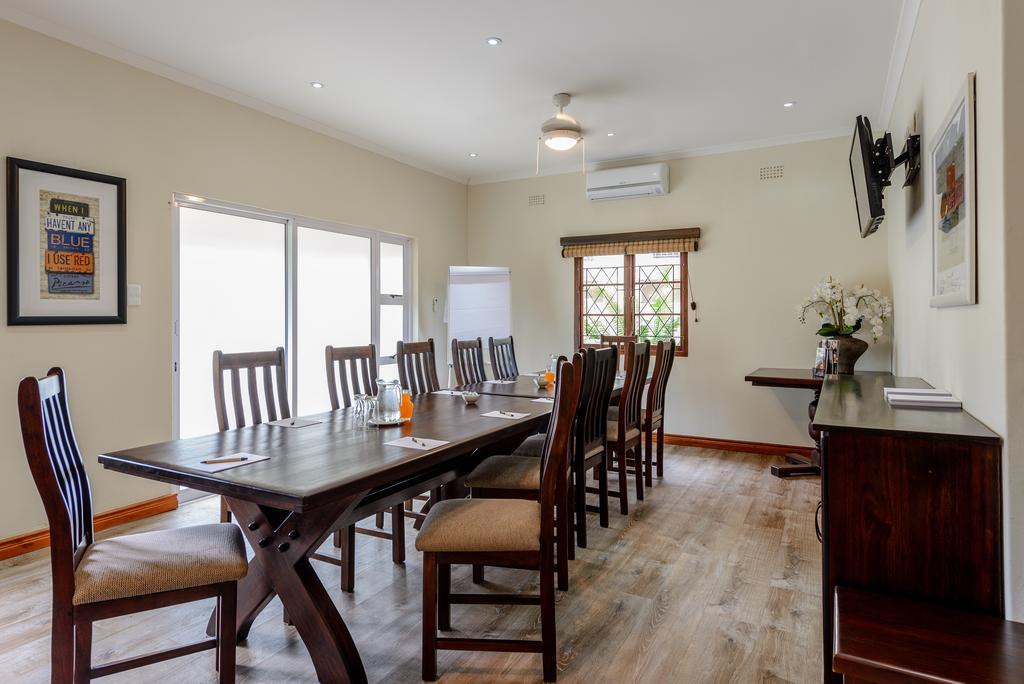 Umthunzi Hotel And Conference Umtentweni Экстерьер фото