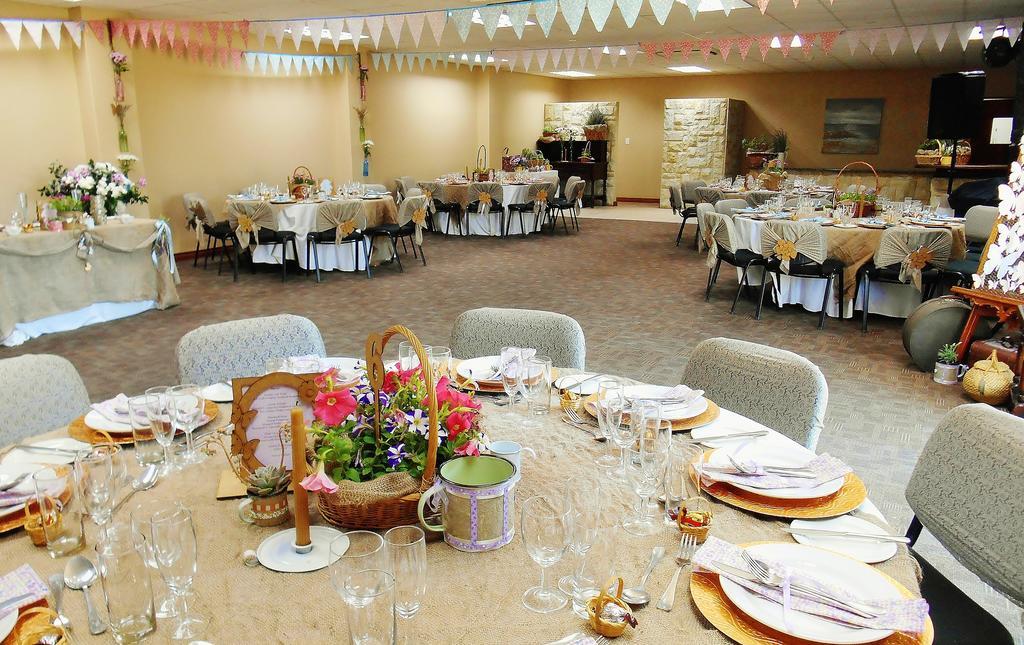 Umthunzi Hotel And Conference Umtentweni Экстерьер фото