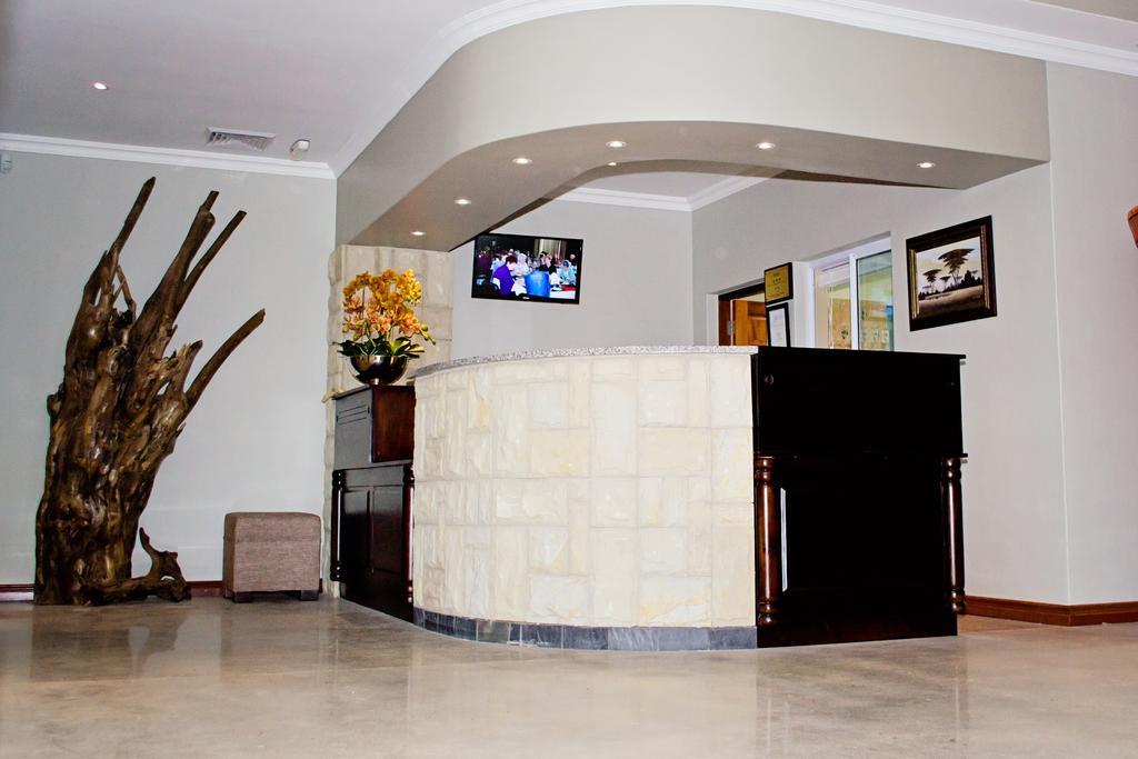 Umthunzi Hotel And Conference Umtentweni Экстерьер фото