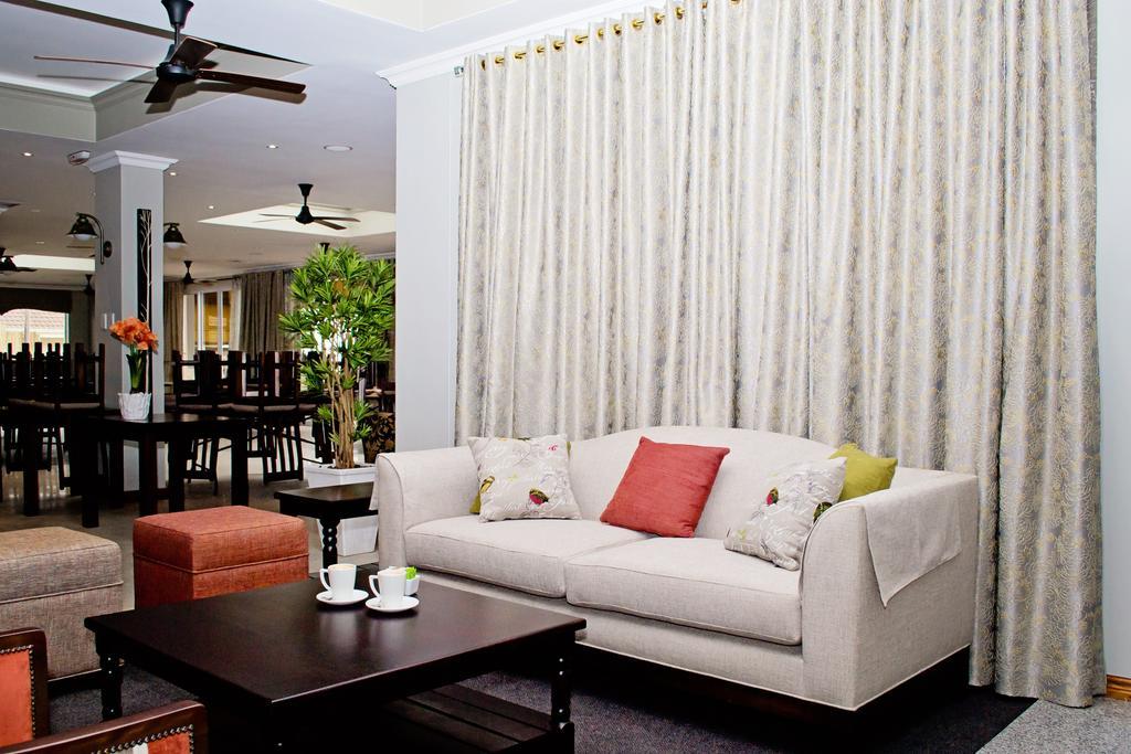 Umthunzi Hotel And Conference Umtentweni Экстерьер фото