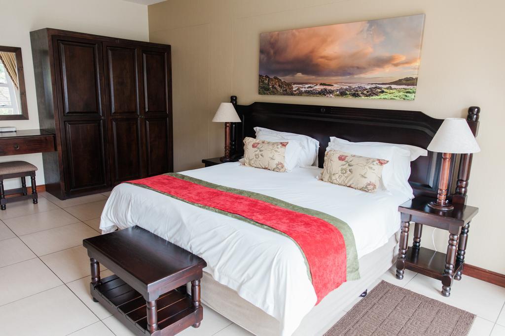 Umthunzi Hotel And Conference Umtentweni Экстерьер фото