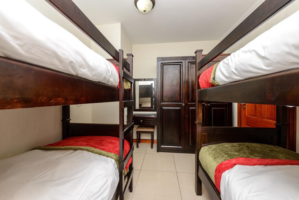 Umthunzi Hotel And Conference Umtentweni Экстерьер фото